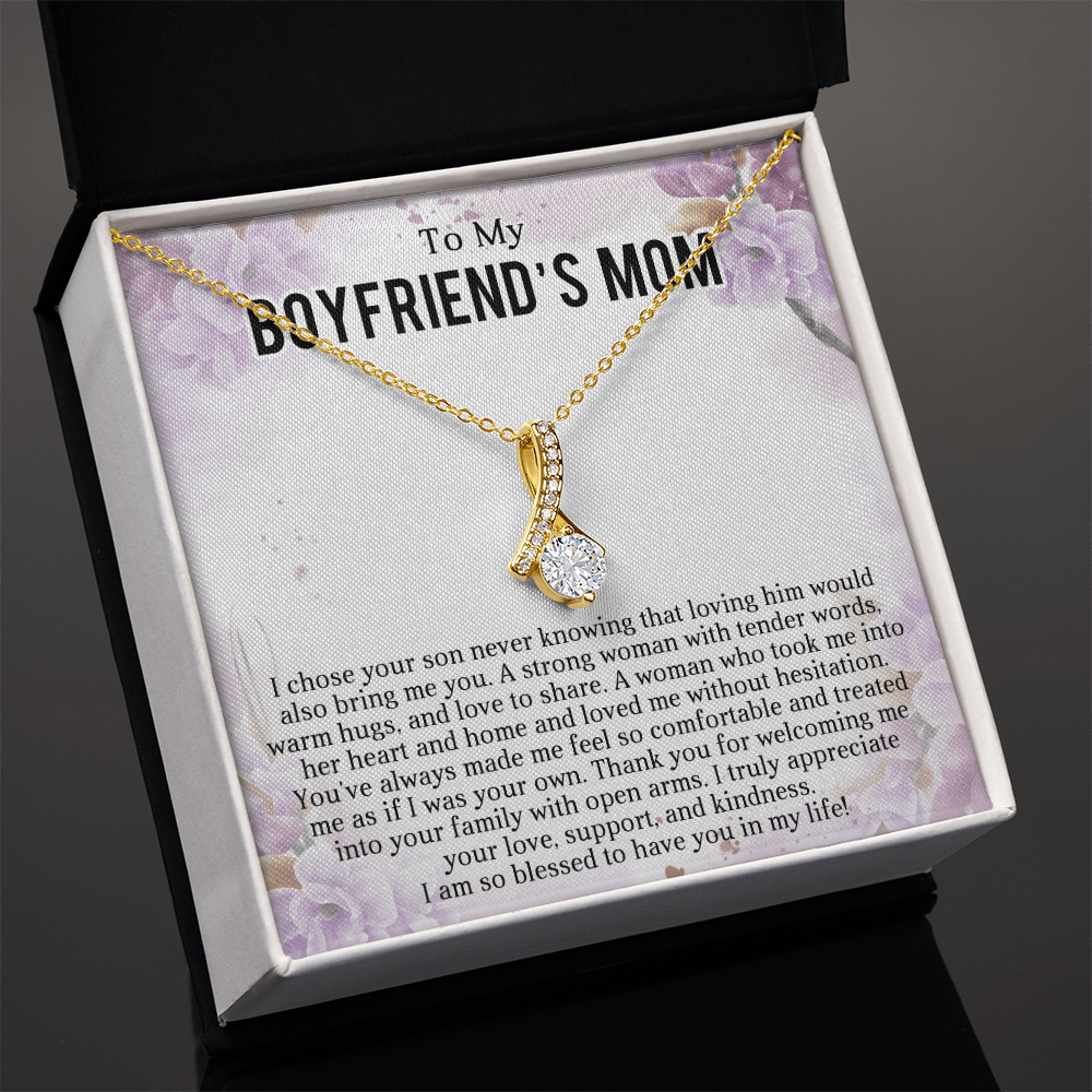 Boyfriend's Mom Gorgeous Pendant Necklace