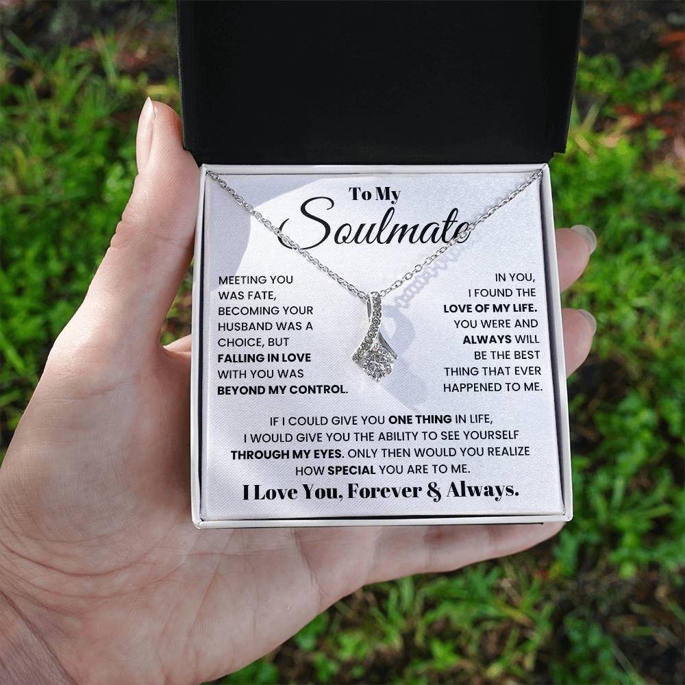 Soulmate Alluring Beauty Love Necklace
