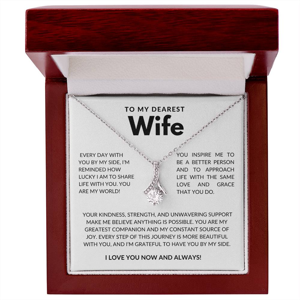 Alluring Beauty Wife Necklace