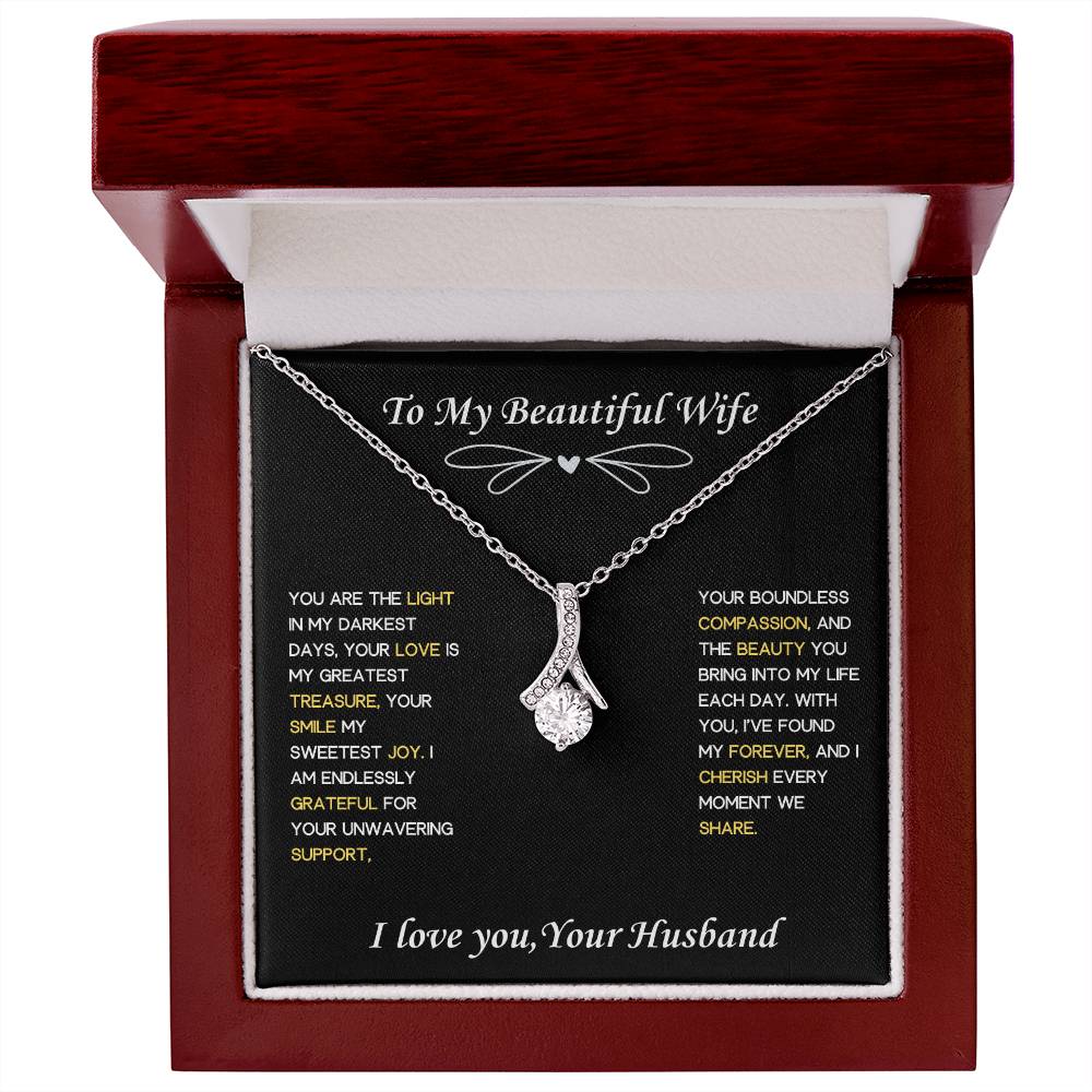 Alluring Beauty Wife Necklace