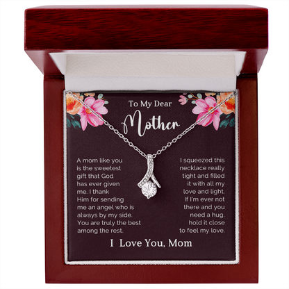 Alluring Beauty Pendant Necklace for Mother